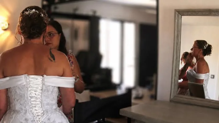 Préparation maquillage d’une mariée